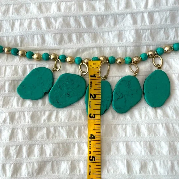 Chico’s green necklace like new. No defects, excellent shape. - Picture 3 of 4